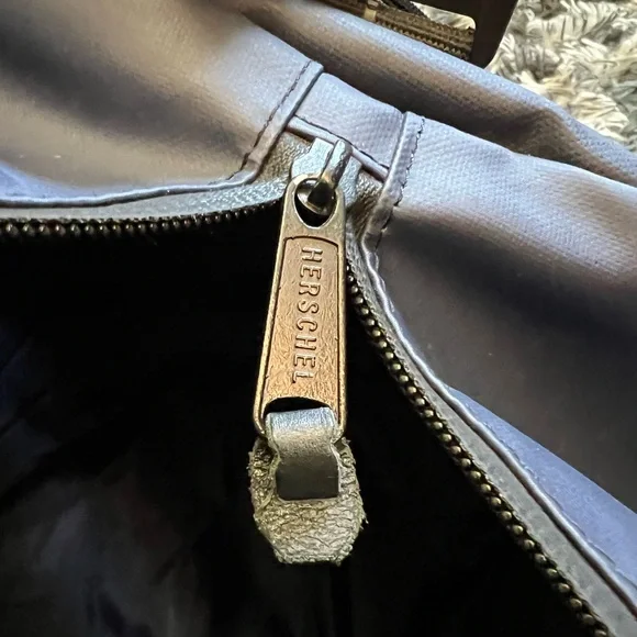 Herschel Supply Co. Novel Duffel Studio Navy Blue EUC - Picture 10 of 12